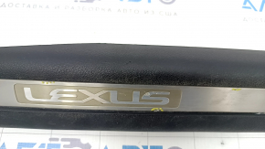 Накладка порога внутренняя передняя правая Lexus RX350 RX450h 16-22 черная с хромом, царапины, коррозия