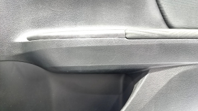 Обшивка дверей картка задня права Honda Accord 16-17 черн, вставка черн ганчірка, подряпини