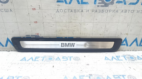 Накладка порога передняя правая наружная BMW 3 G20 19- хром, надпись BMW, тычка, царапины