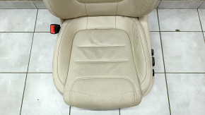 Водійське сидіння VW Touareg 11-16 з airbag, електро, підігрів, бежева шкіра, надламана накладка управління сидінням