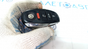 Ключ smart VW Touareg 11-17 4 кнопки, потерт, царапины