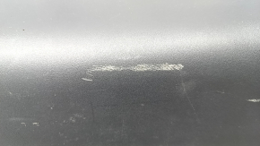Обшивка двери багажника Mitsubishi Outlander 14-21 черная, царапины