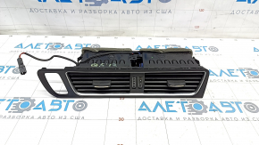 Дефлектор воздуховода передний центральный Audi Q5 8R 09-17 сломано крепление