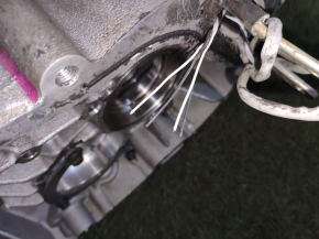 Корпус заднього електромотора лівий Tesla Model S 12-15 дорест, під ротор, зламана фішка