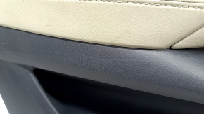 Обшивка двери карточка передняя левая Mazda CX-9 16- кожа, бежевая, BOSE, царапины