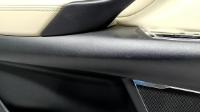 Обшивка двери карточка задняя левая Mazda CX-9 16- кожа, бежевая, BOSE, с шторкой, царапины