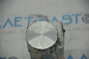 Центральний ковпачок на диск Tesla Model S 12-20 світлий 58мм тичка корозія