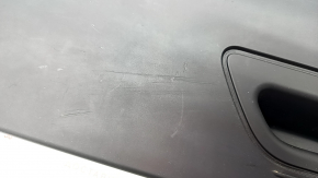 Обшивка задней верхней двери нижняя BMW X5 E70 07-13 черная, царапины, отсутствует заглушка