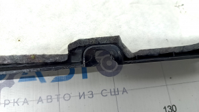 Обшивка нижней двери багажника основная BMW X5 E70 07-13 черная, царапины, сломаны крепления