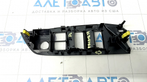 Накладка управления стеклоподъемником передним левым Toyota Prius 50 Prime 17-22 сломано крепление, царапины