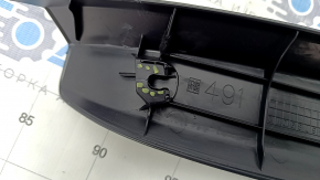 Обшивка двери багажника верхняя Toyota Prius 50 Prime 17-22 черная, сломано крепление, царапины