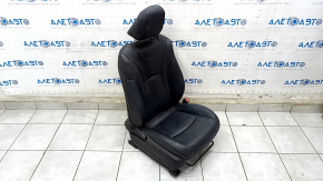 Пассажирское сидение Toyota Prius 50 Prime 17-19 с airbag, механическое, подогрев, кожа черная, под чистку