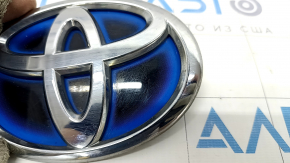 Логотип двері багажника Toyota Prius Prime 17-22 подряпини.