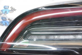 Фонарь внутренний крышка багажника правый Tesla Model 3 18- тип 2  мелкие царапины