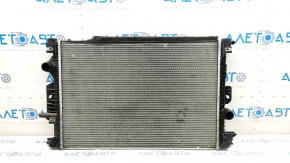 Радиатор охлаждения вода Ford C-max MK2 13-18 сломаны крепления