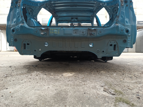 Задняя панель Toyota Prius 50 Prime 17-19 на кузове, синяя