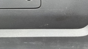 Обшивка двери багажника нижняя Volvo XC90 16-22 под электро дверь, черная, царапины