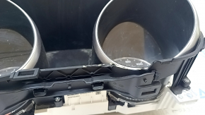 Щиток приладів Subaru Legacy 15-19 середній дисплей, зламані кріплення