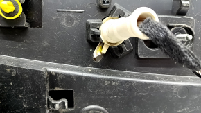 Спойлер дверей багажника Volvo XC90 16-22 порваний шлейф