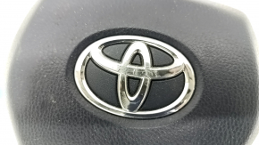 Подушка безопасности airbag в руль водительская Toyota Camry v70 18- черн, ржавый пиропатрон, полез хром