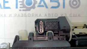 Ручка с кнопкой открытия крышки багажника наружная Mercedes C-class W205 15-18 под камеру