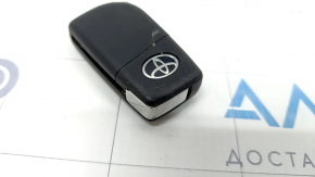 Ключ Toyota Camry v70 18-розкладний, 4 кнопки, подряпини