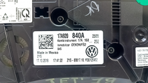 Щиток приладів VW Jetta 19-драпини