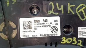 Щиток приладів VW Jetta 19- 24к зламане кріплення, подряпини