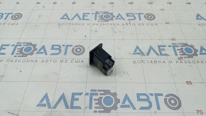 USB Hub, AUX Nissan Sentra 13-19