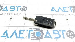 Ключ VW Passat b8 16-19 USA 4 кнопки, раскладной, нет эмблемы, потерт, царапины