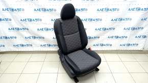 Пассажирское сидение Nissan Rogue Sport 17- без airbag, механич, тряпка, черное с серой вставкой