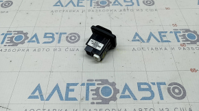 USB Hub, AUX Nissan Sentra 15-19 с крышкой