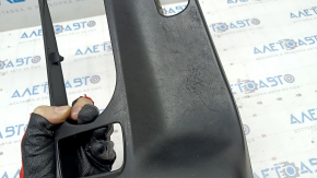 Накладка центральной консоли Kia Forte 4d 17-18 рест, АКПП, черная, царапины