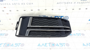 Решетка переднего бампера правая Audi A4 B9 17-19 s-line, без радара, светлый хром, песок