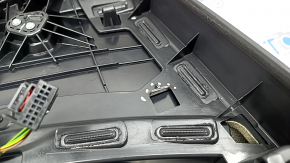 Обшивка двери карточка задняя правая Audi A4 B9 17-19 черная, черный подлокотник, кожа, вставка под дерево, Bang and Olufsen, сломано крепление, тычка