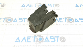 Накладка замка капота BMW 4 F32/33/36 14-20 зламана напрямна