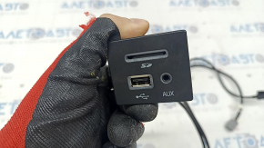 USB Hub, AUX Dodge Dart 13-16 тип 2, надлом фішки