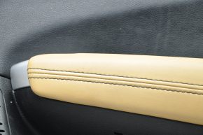 Обшивка дверей картка передня права Dodge Journey 11- чорний з темно-беж вставкою шкіра, підлокітник шкіра, чорний рядок, під чистку