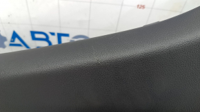 Накладка центральної стійки нижня ліва Hyundai Elantra AD 17-20 черн, подряпини