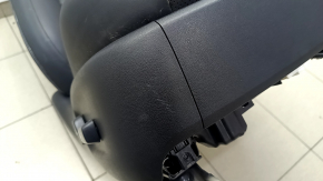 Пассажирское сидение Lexus NX200t NX300h 15-17 с airbag, электро, подогрев, вентиляция, кожа черная, Base, под чистку, царапины, примята кожа