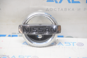 Эмблема решетки радиатора Nissan Murano z52 15- под камеру, песок