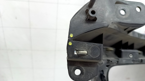 Нижняя решетка переднего бампера Kia Niro 17-19 HEV, PHEV под птф, без радара, слом креп, трещины, царапины
