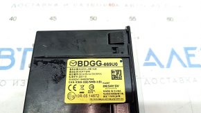 USB Hub, SD card Mazda 3 19-