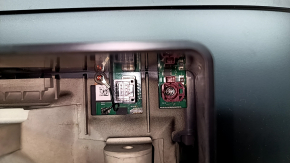 Монітор, дисплей, навігація Tesla Model S 21- подряпина на рамці