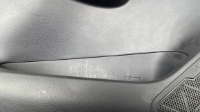 Обшивка двери карточка передняя левая Toyota Rav4 19- кожа черно-серая, царапины, потертости, задиры, под химчистку