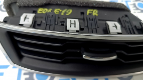 Дефлектор повітроводу передньої панелі центральний правий Ford Edge 15- чорний з хромом, поліз хром