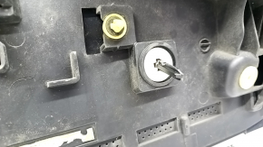 Спойлер дверей багажника Volvo XC90 16-22 зламана направляйка