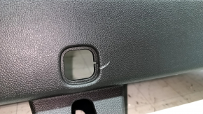 Обшивка дверей багажника нижня Chevrolet Bolt EUV 22-23 чорна, подряпини, відсутня заглушка, прим'ята