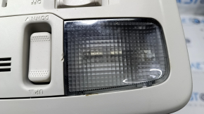 Плафон освещения передний Subaru Legacy 15-19 серый под люк, царапины, надрывы