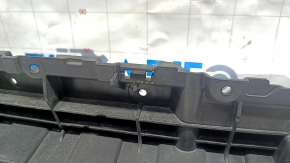 Каркас решетки радиатора grill Audi Q7 16-19 сломаны крепления